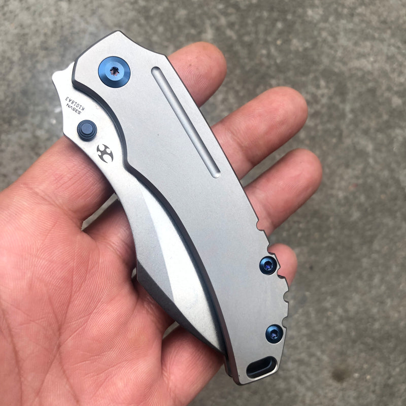 KANSEPT Pelican Thumb Stub Titanium Handle (3" CPM S35VN Blade) Kmaxrom Design-K1018A3